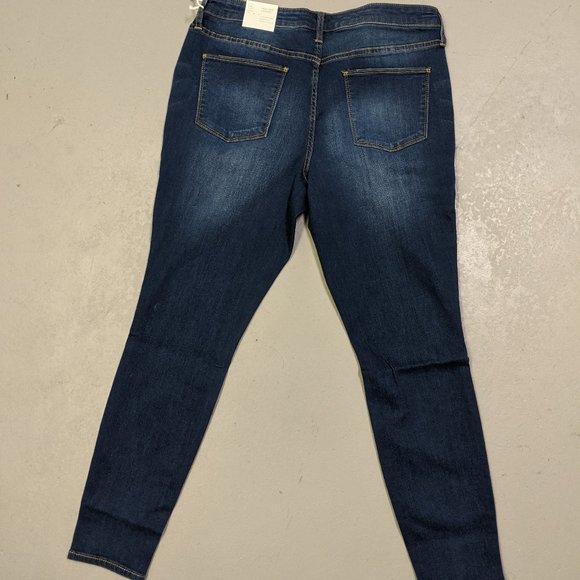 Dark Wash High Rise Distressed Jegging Jeans - Picture 4 of 4